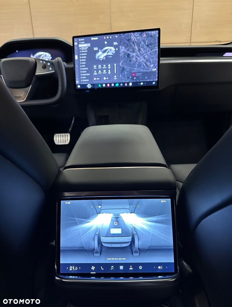 Tesla Model S Plaid - 18
