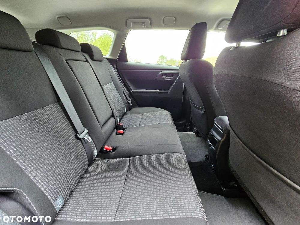 Toyota Auris 1.6 Valvematic Life - 31