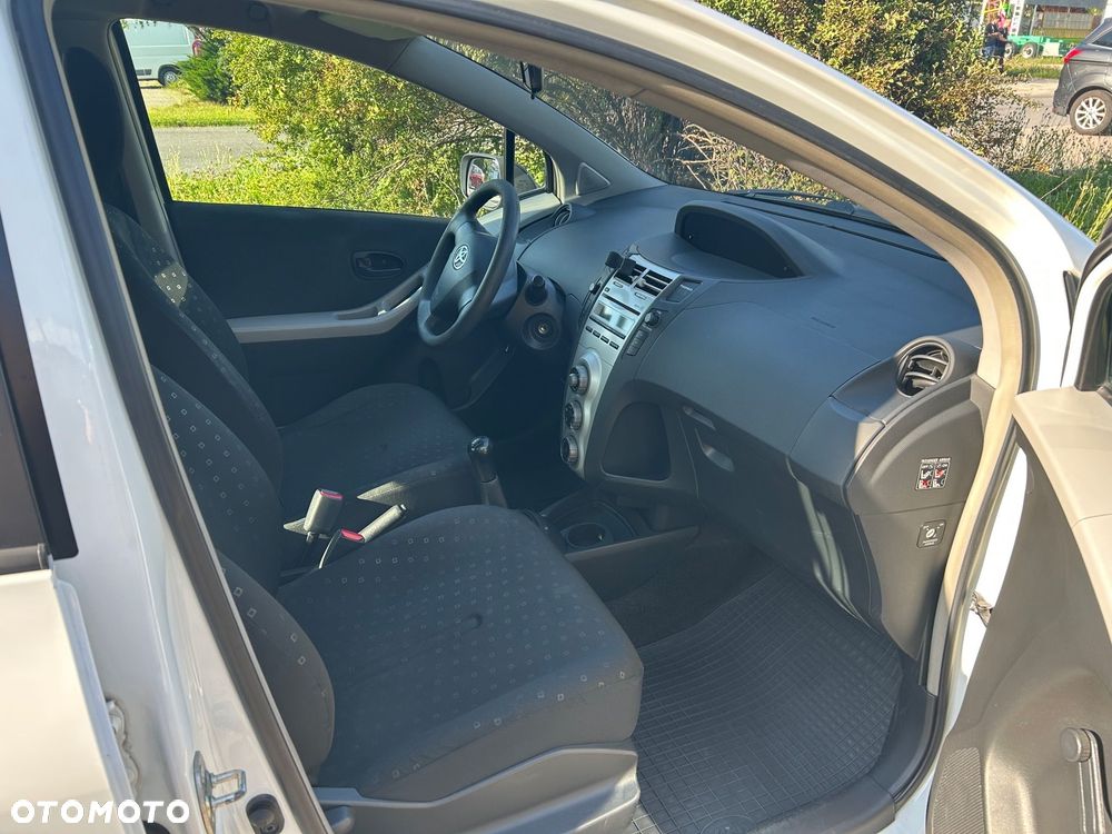 Toyota Yaris 1.0 Luna - 7