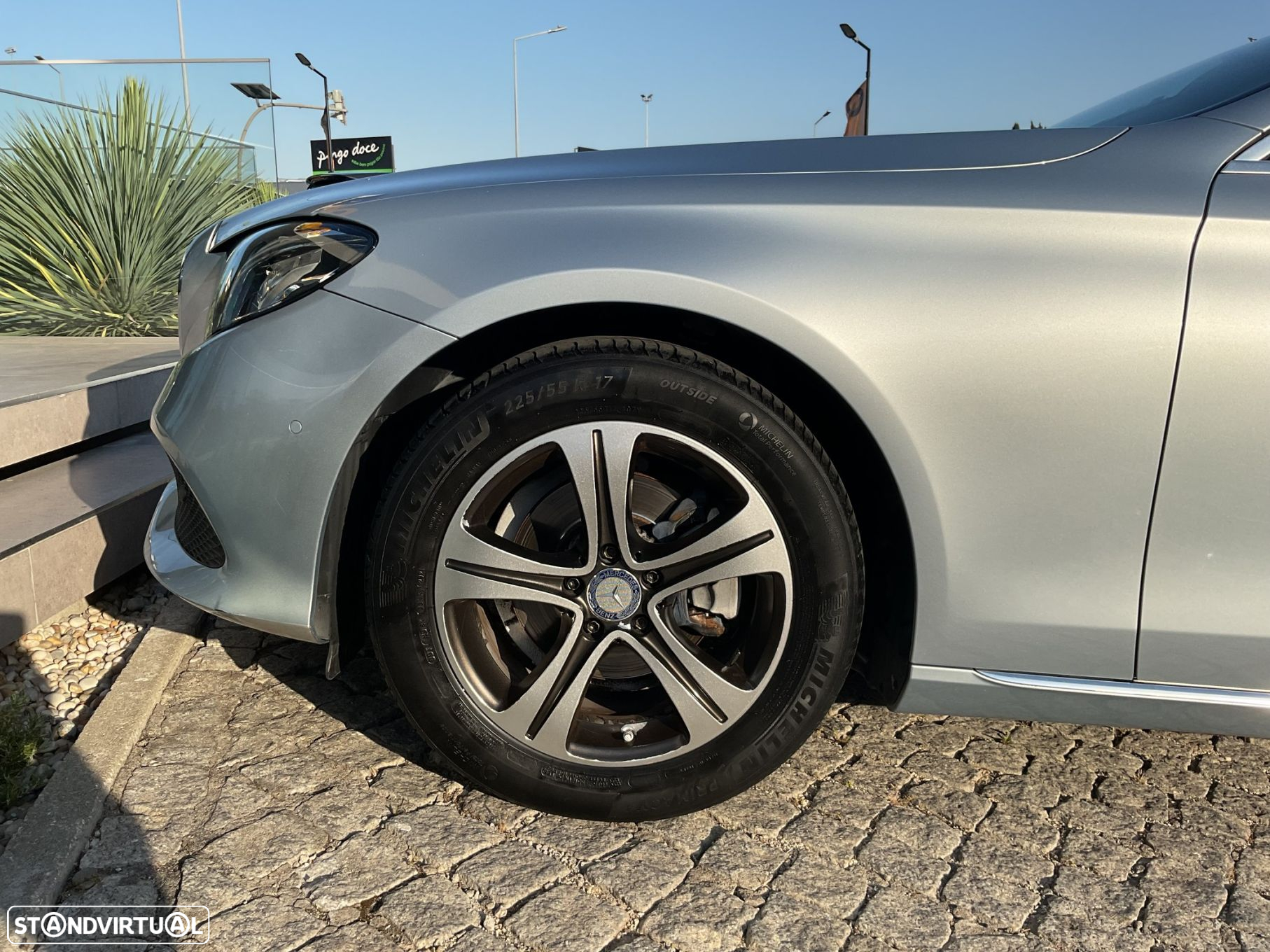Mercedes-Benz E 220 BlueTEC Avantgarde Auto. - 13