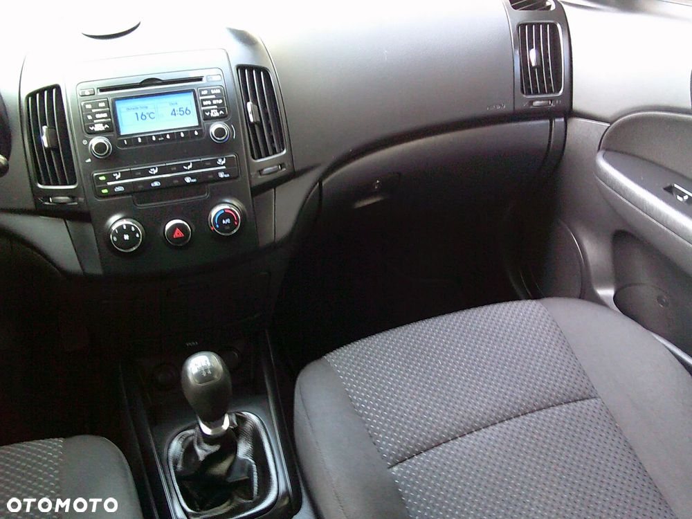Hyundai i30 1.4 Classic + - 16