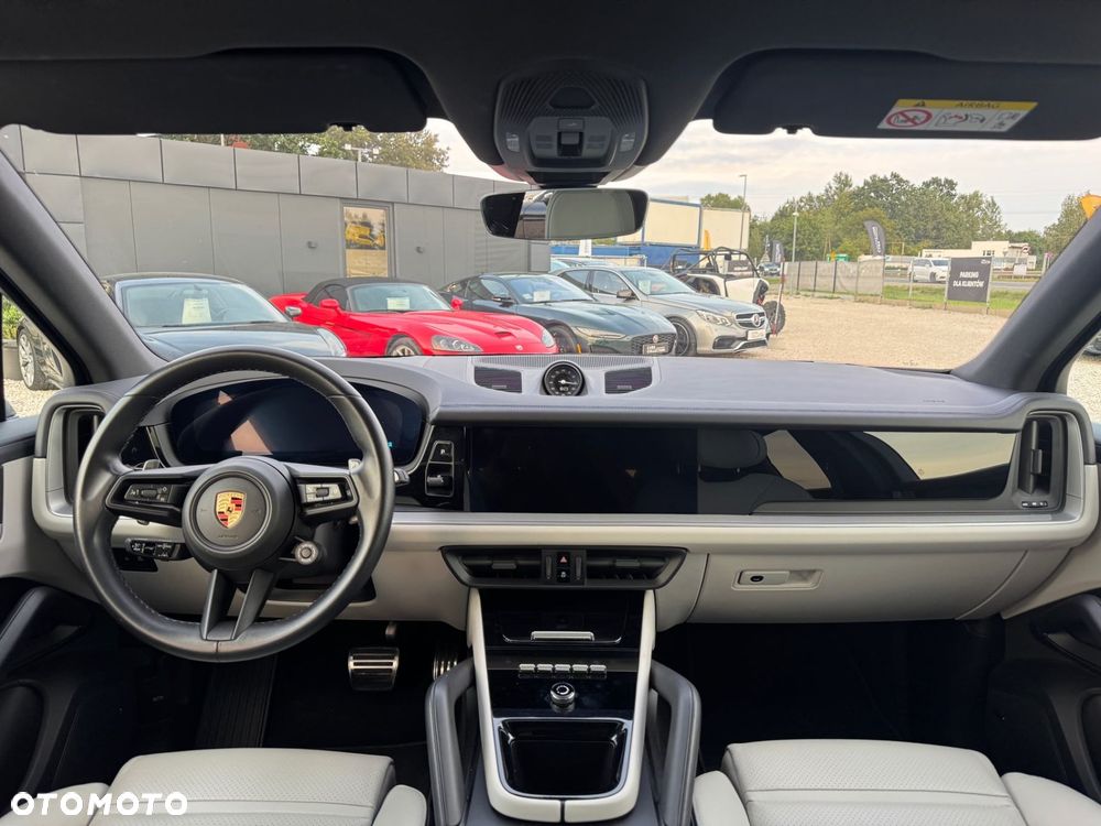 Porsche Cayenne - 18