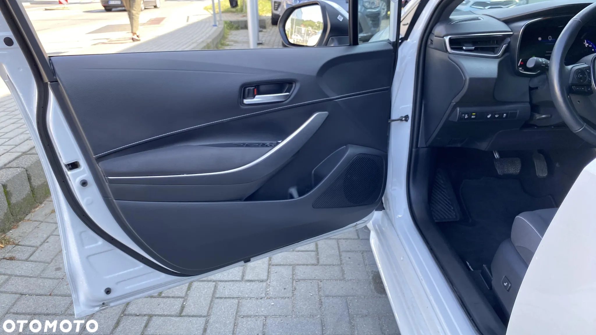 Suzuki Swace 1.8 Hybrid Premium Plus CVT - 12