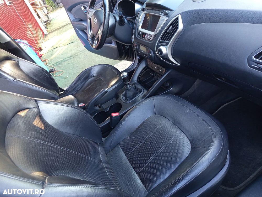 Hyundai ix35 2.0 CRDI 4WD Comfort - 10