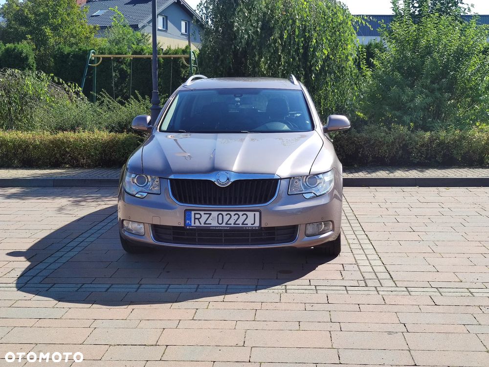 Skoda Superb 2.0 TDI Elegance - 2