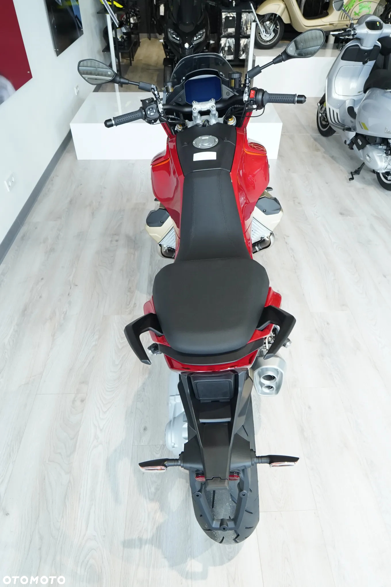 Moto Guzzi V100 Mandello - 8