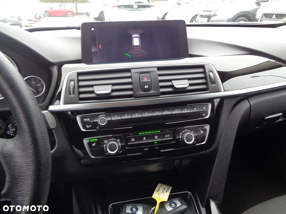 BMW Seria 3 320d xDrive Edition Luxury Line Purity - 12