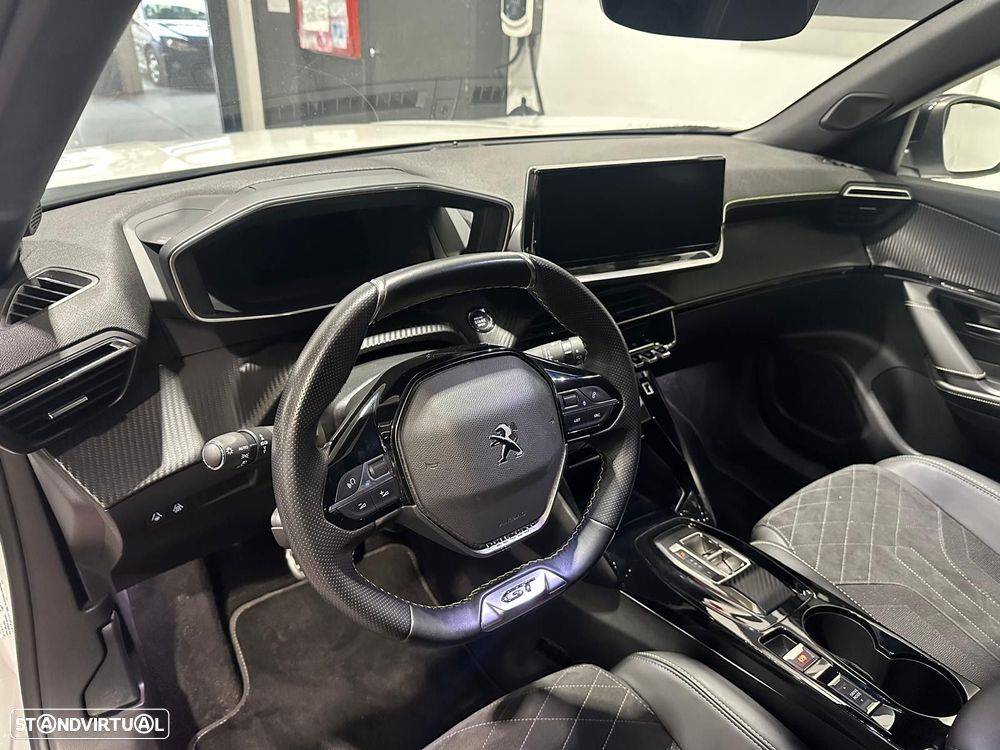 Peugeot e-2008 50 kWh GT - 5