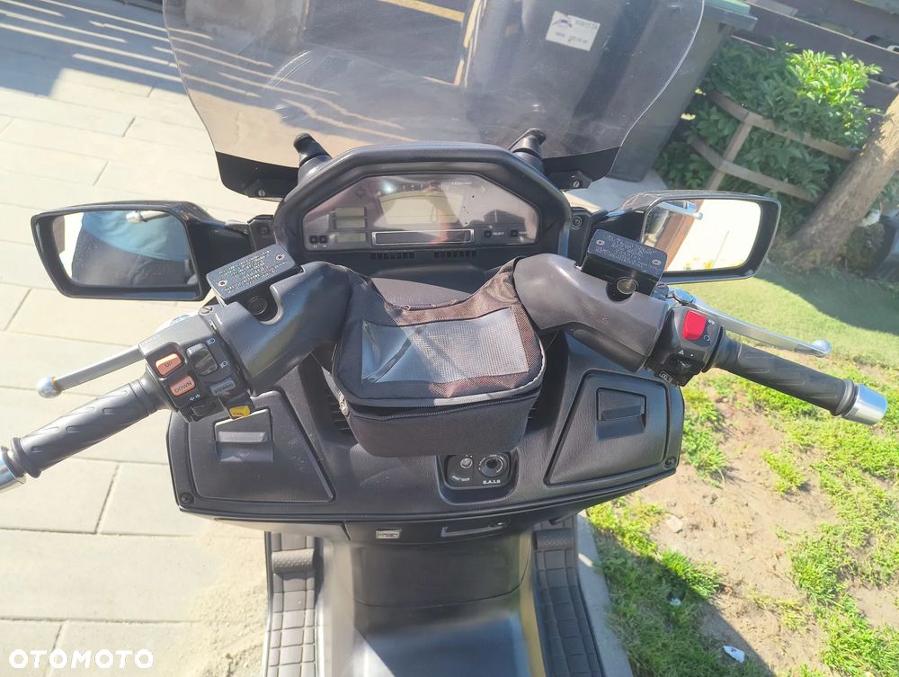 Suzuki Burgman - 1