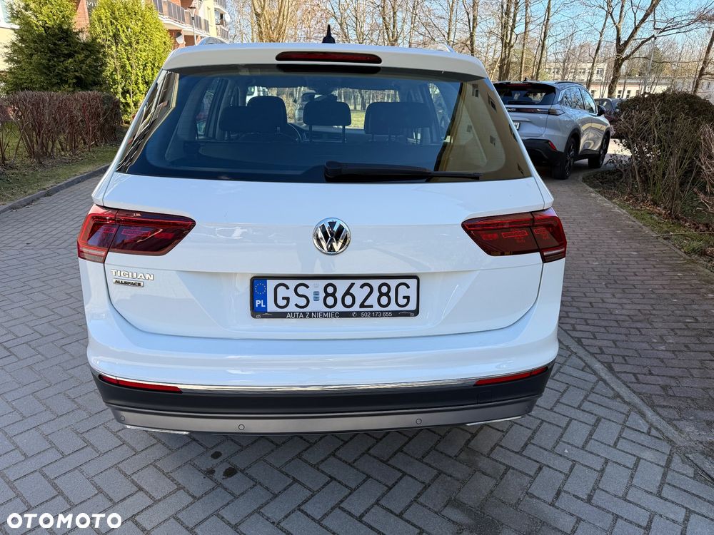 Volkswagen Tiguan - 22