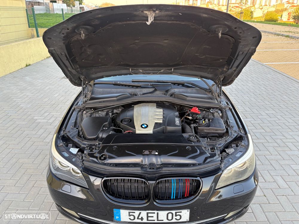 BMW 520 d Executive - 15