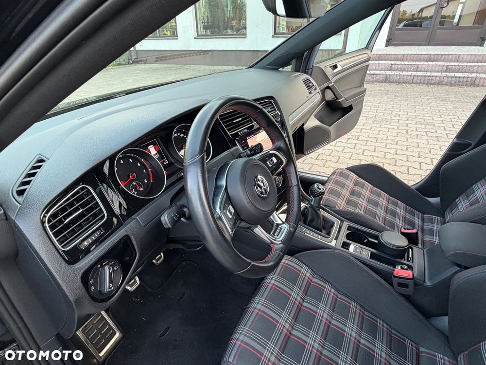 Volkswagen Golf 2.0 TSI BMT GTI Performance - 27
