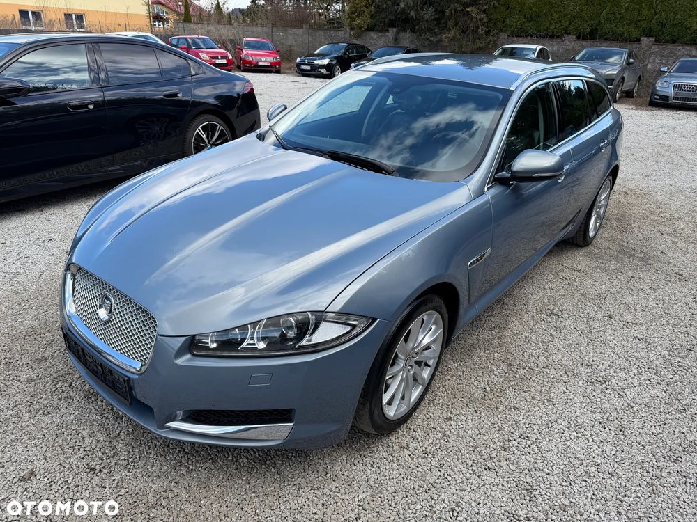 Jaguar XF 2.2 - 12