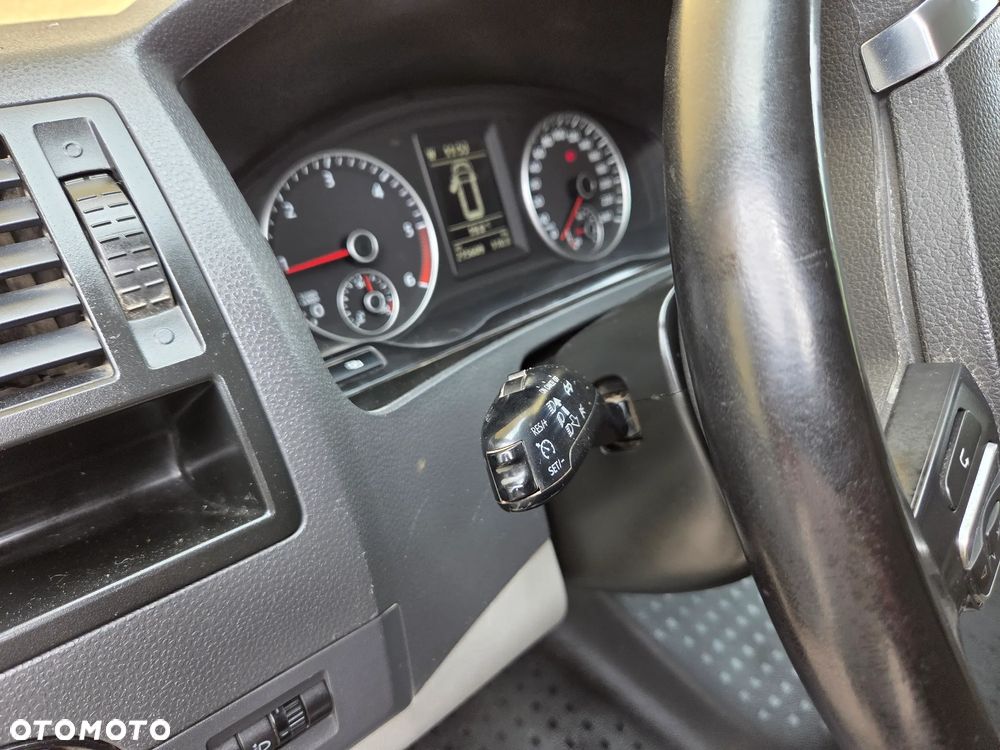 Volkswagen Transporter - 11