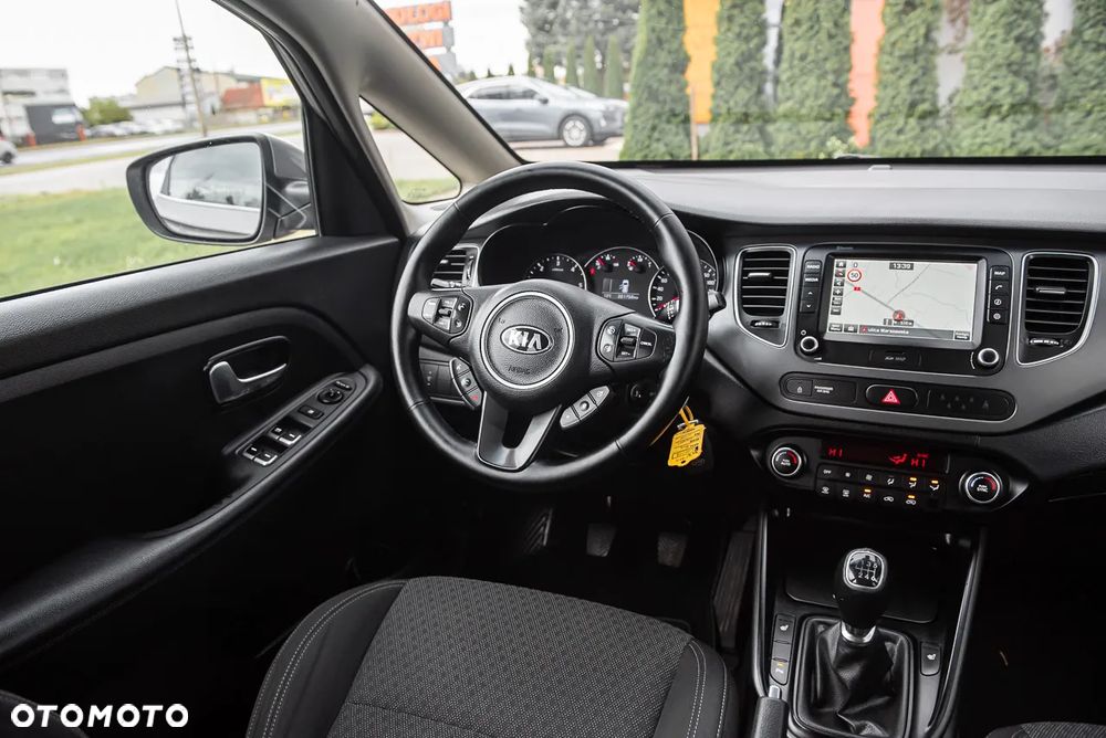 Kia Carens 1.7 CRDi L 7os - 28