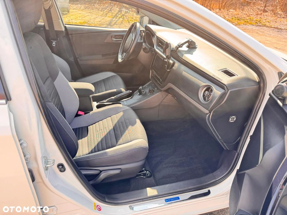Toyota Auris - 14