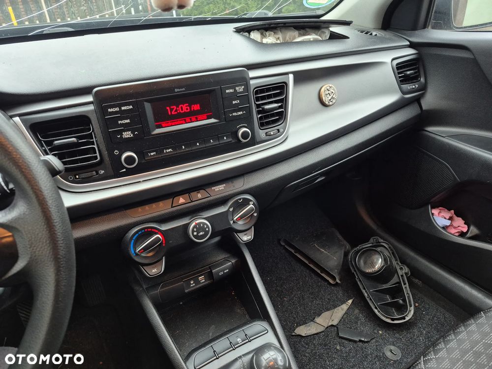 Kia Rio 1.2 Edition 7 - 10