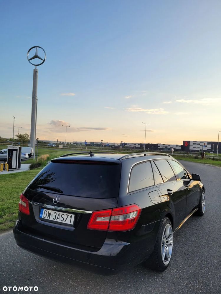 Mercedes-Benz Klasa E 220 CDI DPF BlueEFFICIENCY Avantgarde - 5