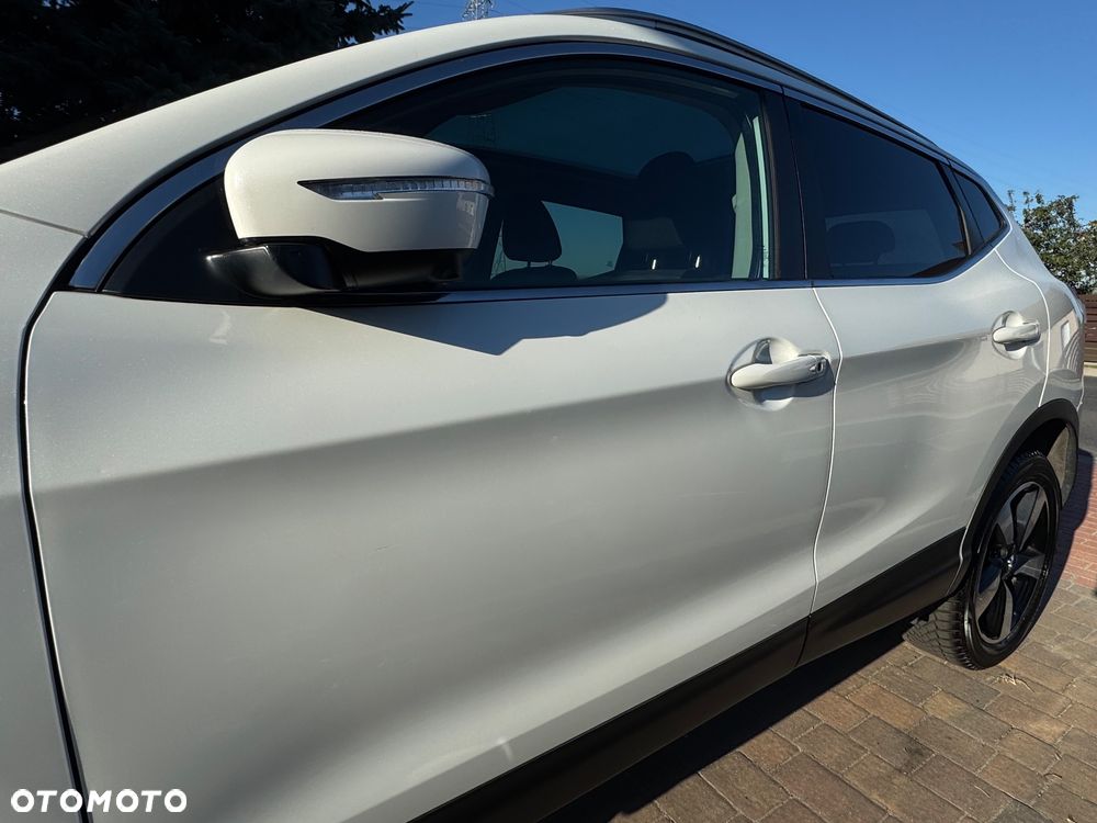 Nissan Qashqai 1.6 DIG-T N-Connecta - 14