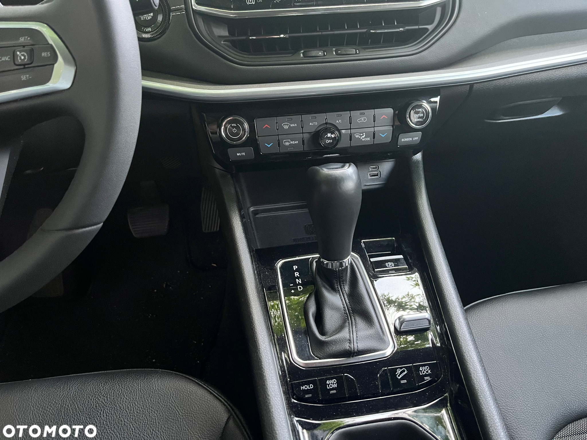 Jeep Compass 1.3 T4 4xe PLUG-IN HYBRID Automatik Limited - 34