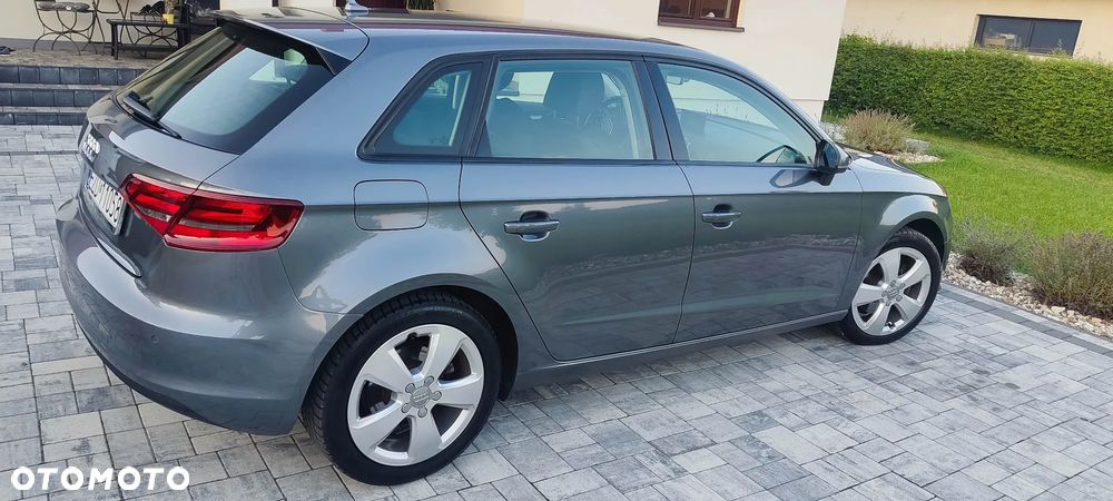 Audi A3 Sportback 2.0 TDI S tronic - 5