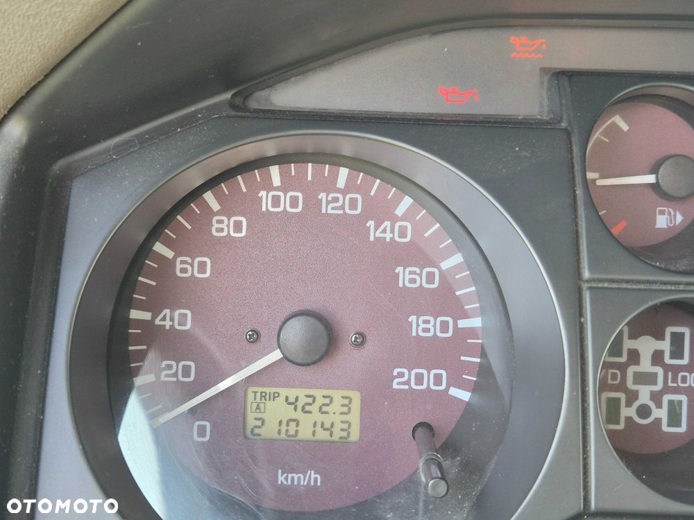 Mitsubishi Pajero - 8