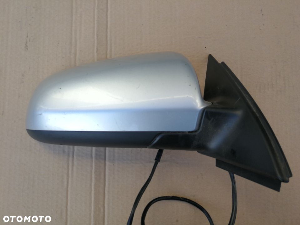 Lusterko zewnetrzne prawe Audi A4 B7 LY7W - 1