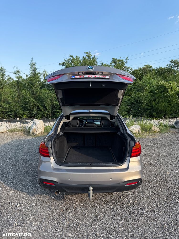 BMW Seria 3 320d Aut. Sport Line - 27