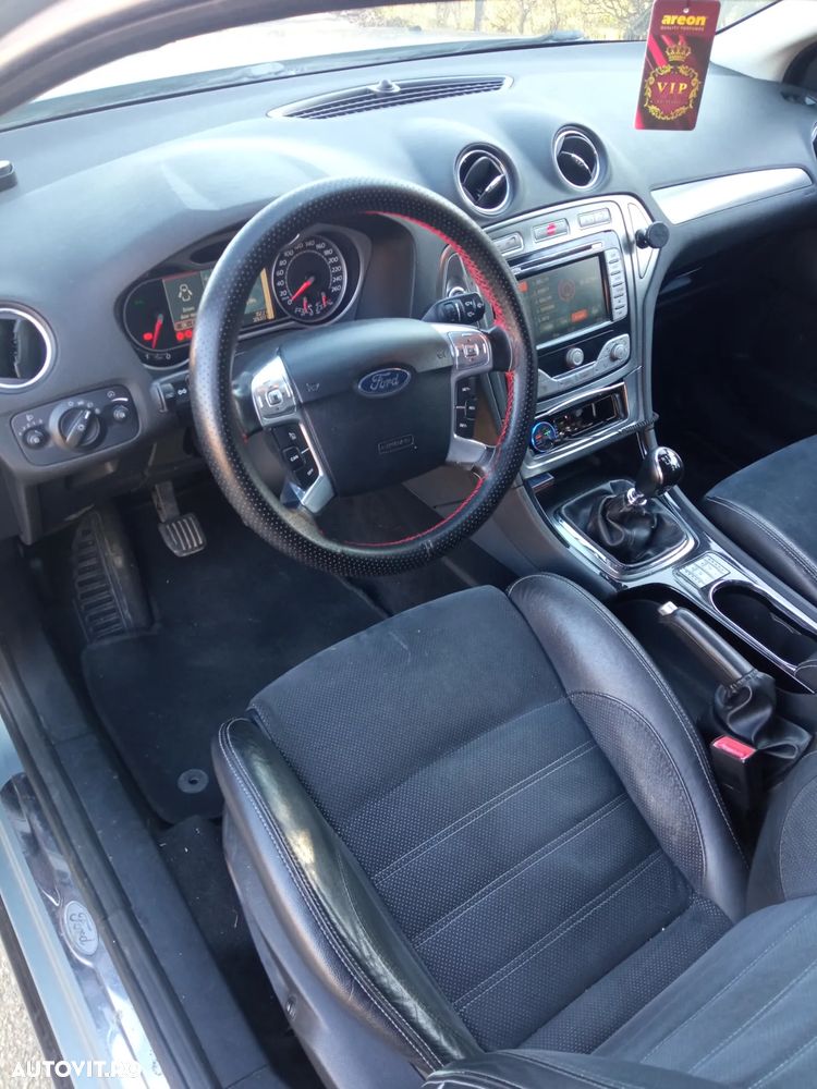 Ford Mondeo 2.0 TDCI Ambiente - 12