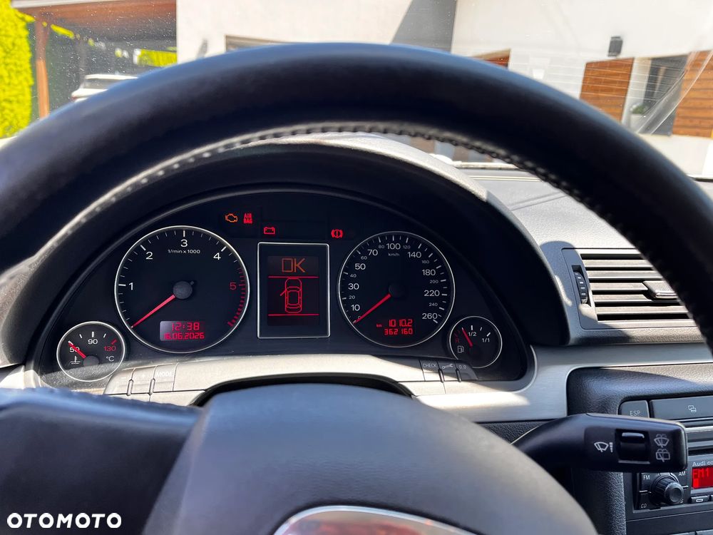 Audi A4 Avant 2.0 TDI - 15