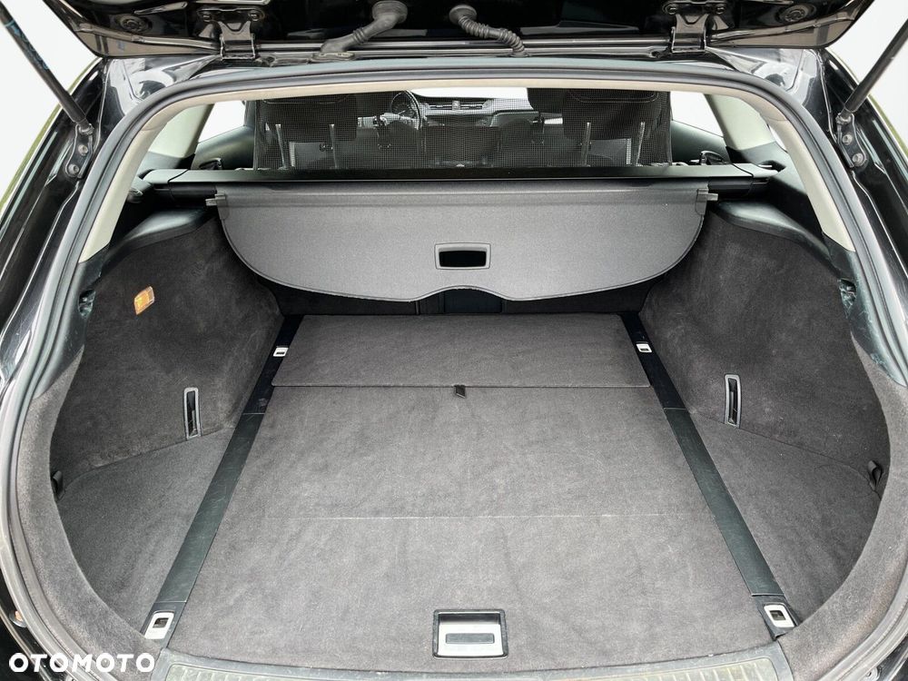Toyota Avensis - 17