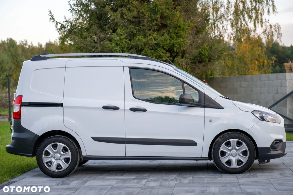 Ford Transit Courier 1.0 EcoBoost Ambiente - 2