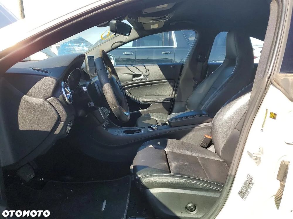 Mercedes-Benz CLA 250 4-Matic Sport - 8