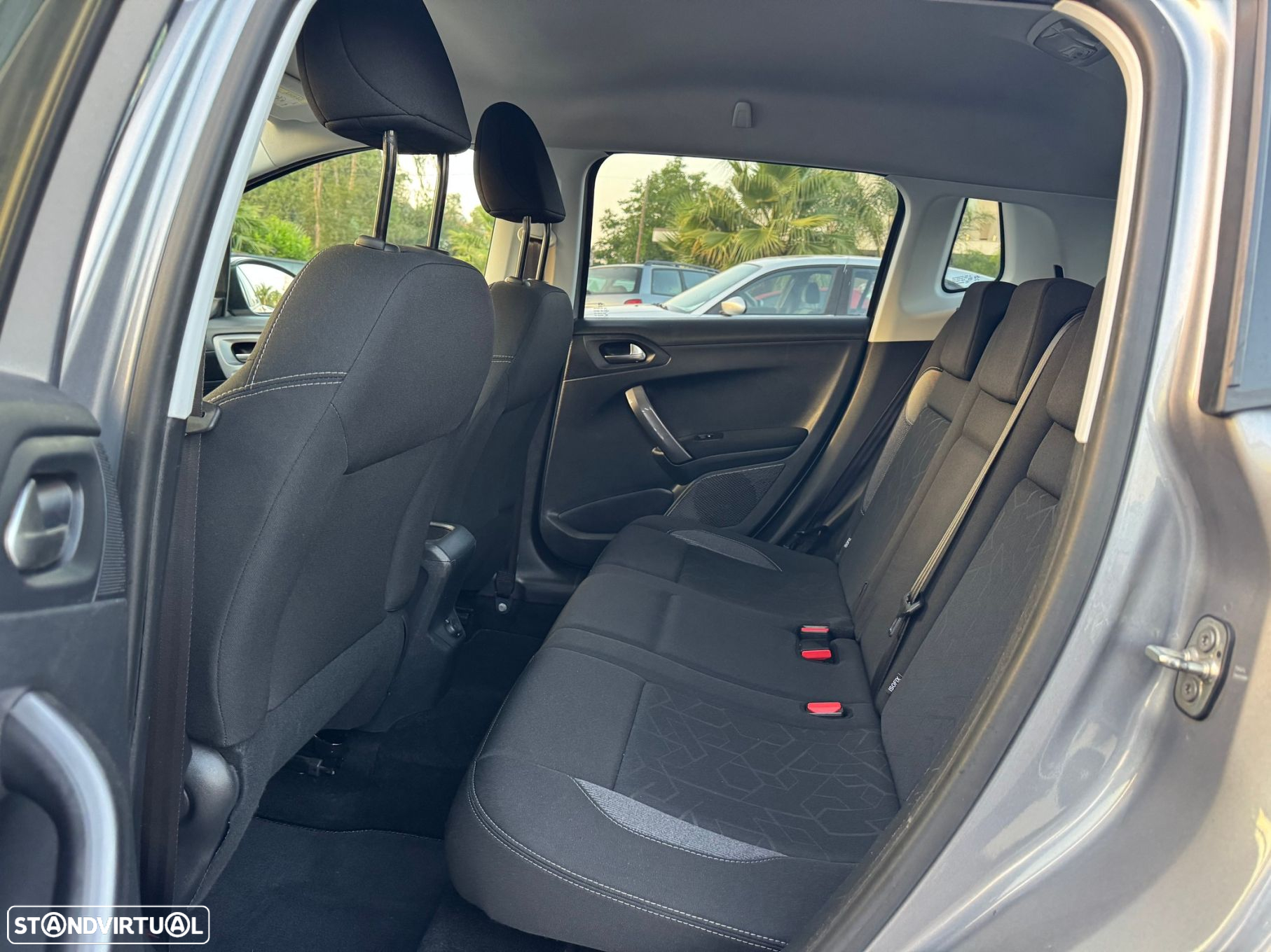 Peugeot 2008 1.6 BlueHDi Allure - 18