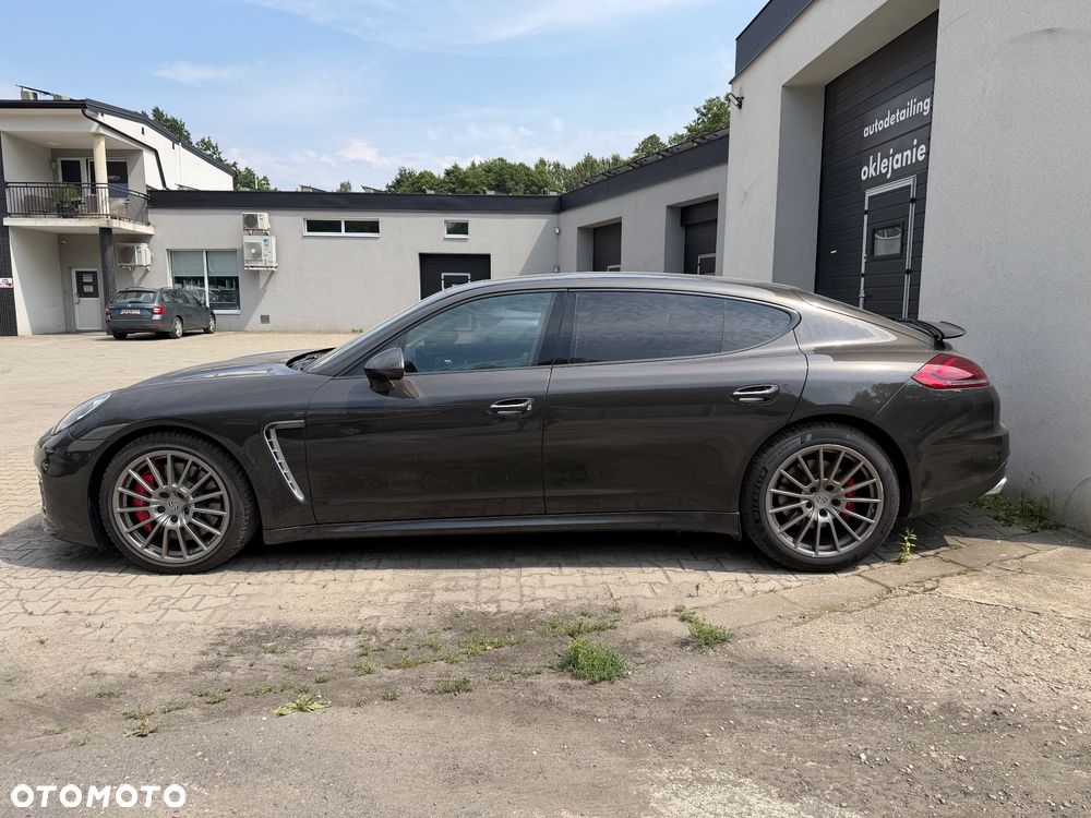 Porsche Panamera Turbo Executive - 2