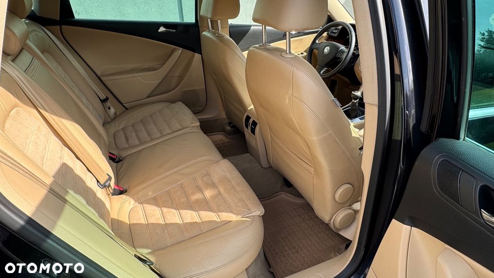 Volkswagen Passat 2.0 TDI Highline - 10