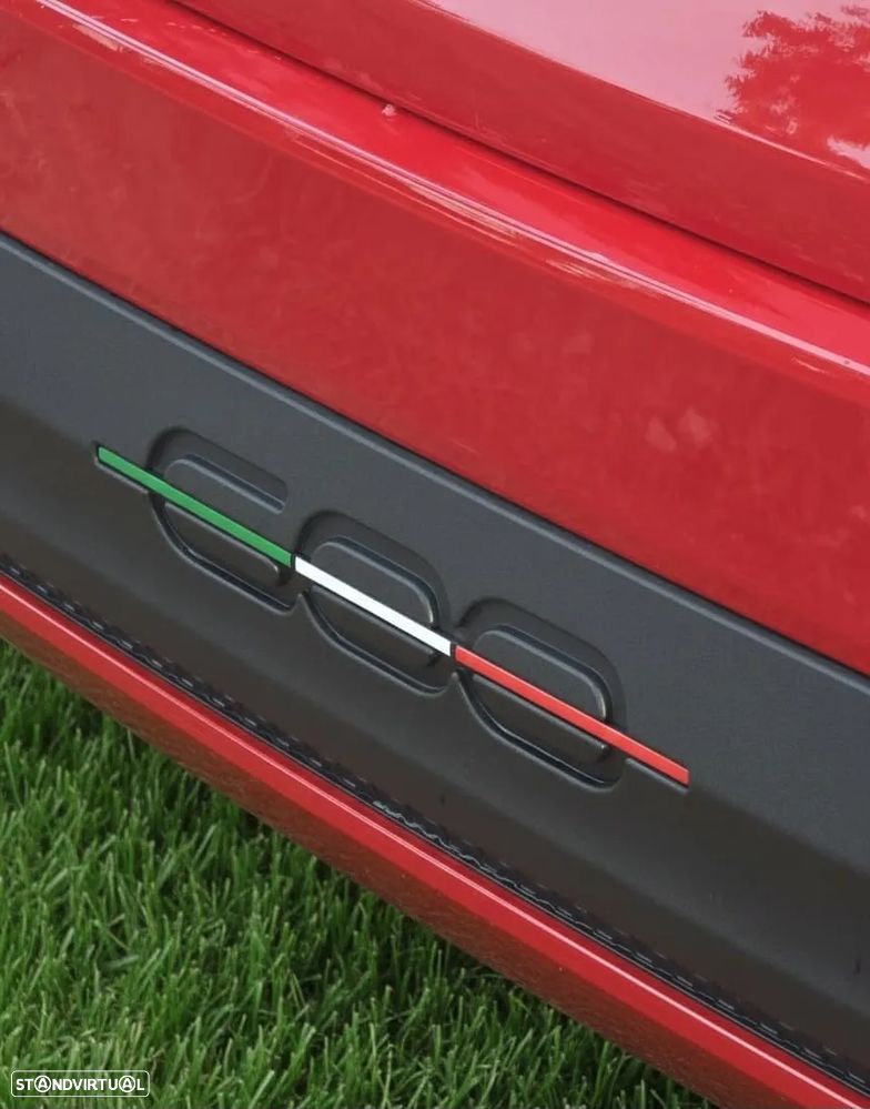 Fiat 600e 54 kWh (RED) - 11