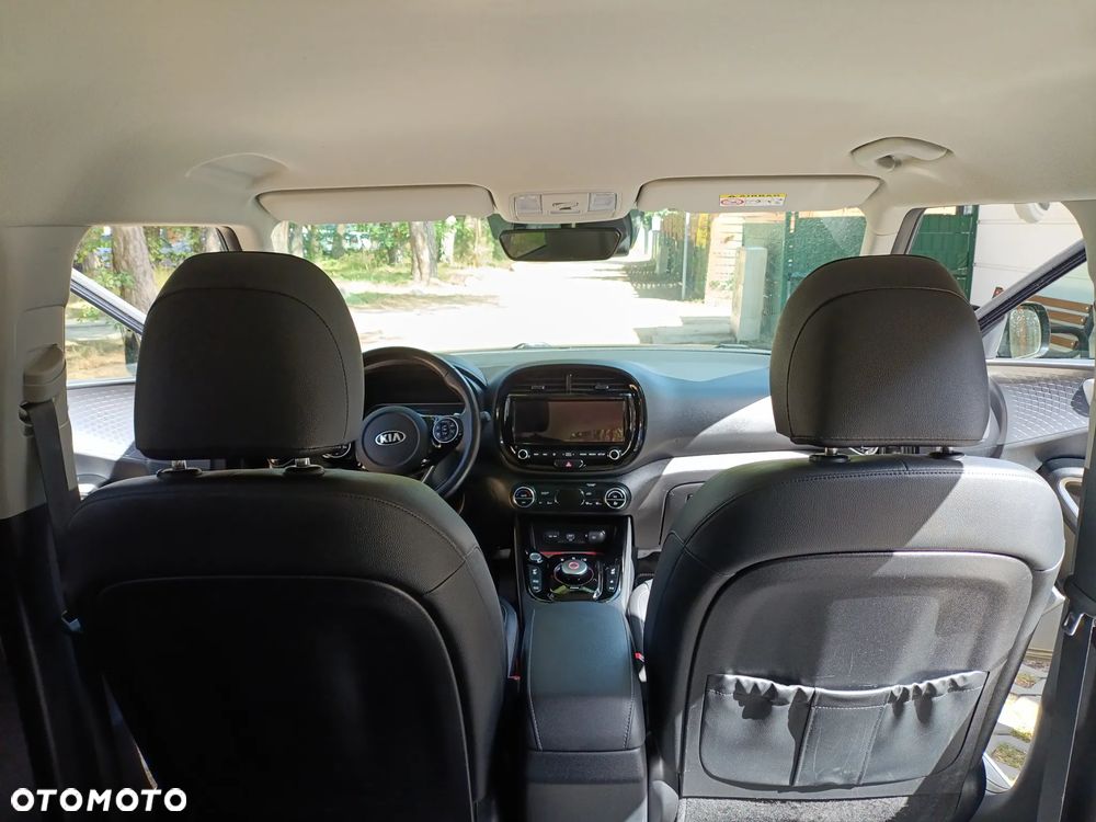 Kia Soul 64kWh XL - 17