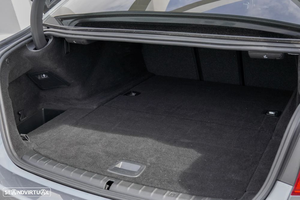 BMW 530 e Pack Desportivo M - 37