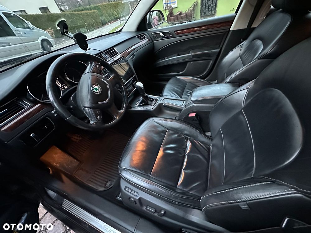 Skoda Superb 2.0 TDI 4x4 Platinum - 9