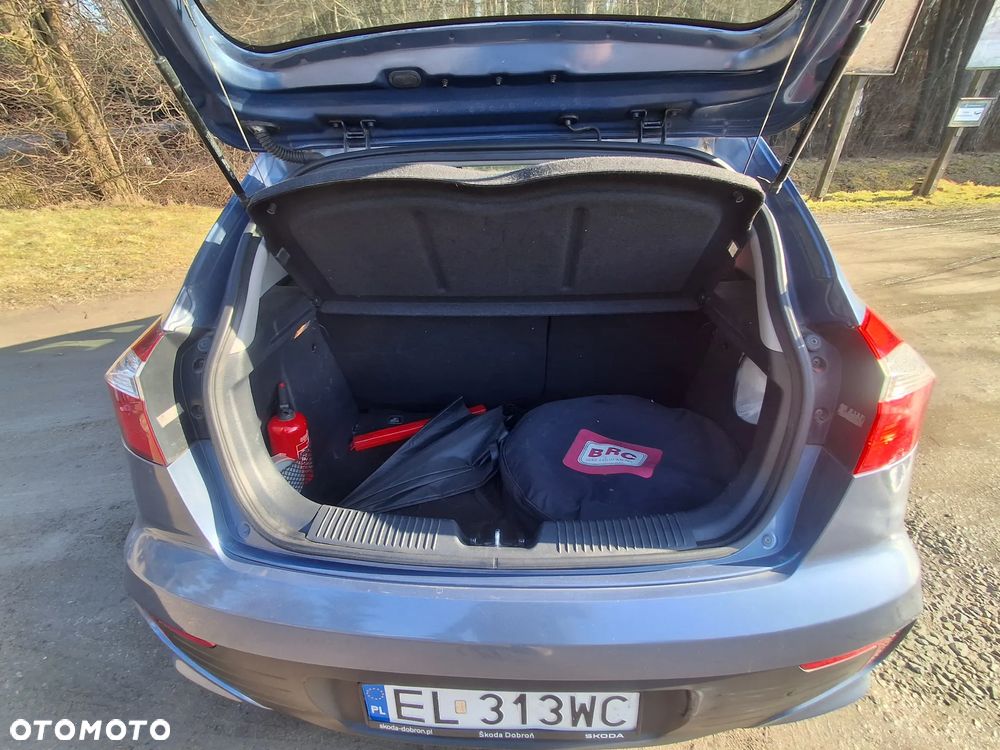 Kia Rio 1.2 Business Line - 13