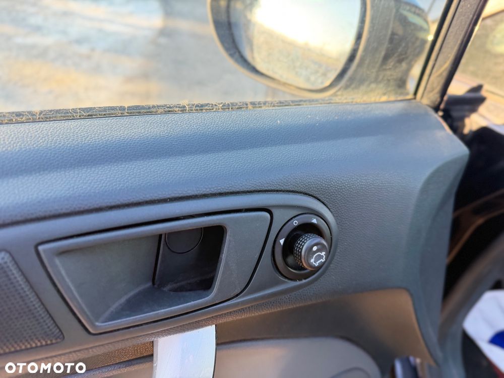 Ford Fiesta ver-1-0-ecoboost-start--stop-titanium - 24