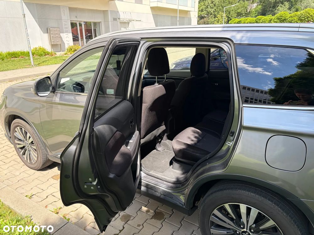 Mitsubishi Outlander 2.0 Intense 4WD CVT - 14