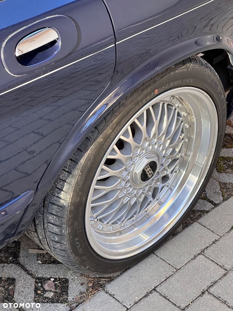 Jaguar XJ - 16