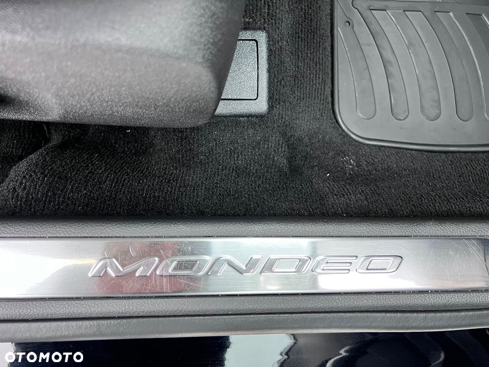 Ford Mondeo - 26