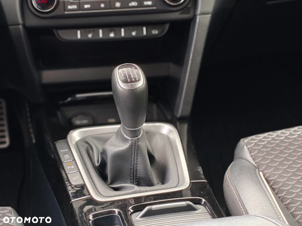 Kia Ceed 1.5 T-GDI L Business Line - 22