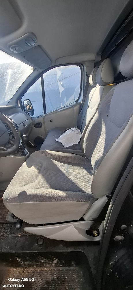 Dezmembrez Renaul Trafic Opel Vivaro - 11