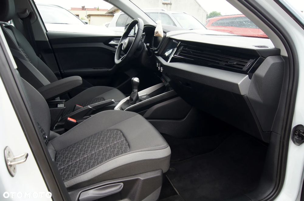 Audi A1 Sportback 25 TFSI advanced - 36