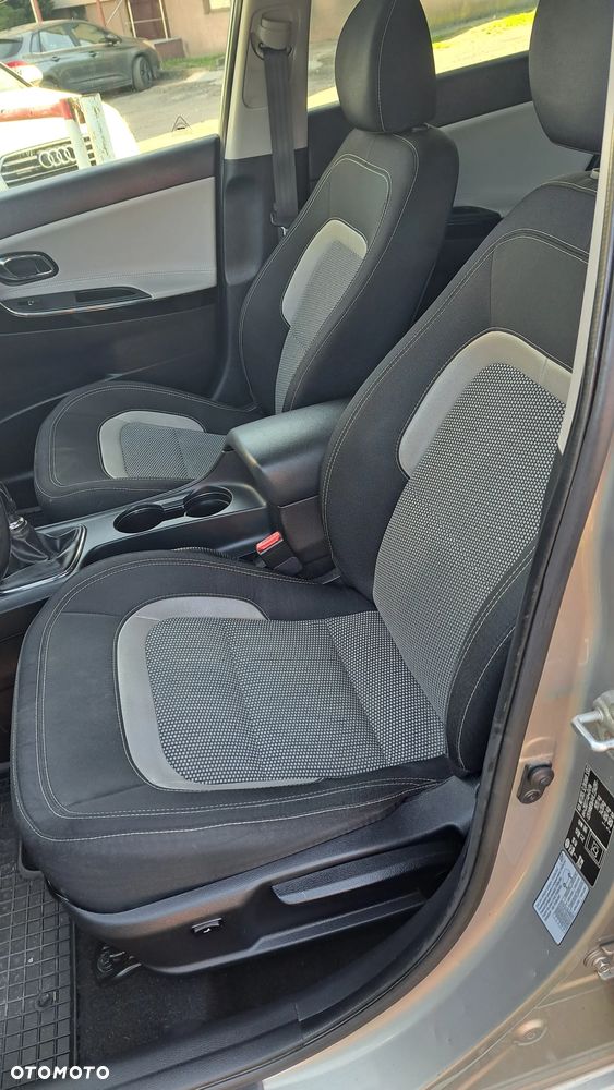 Kia Ceed 1.6 CRDi L Business Line - 12
