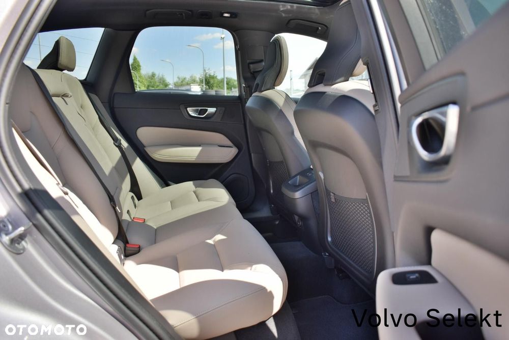 Volvo XC 60 - 25